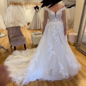 Essence of Australia Wedding Dress -  D3314